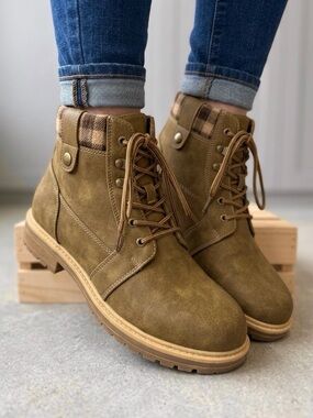 Anjoufemme Cozy Plaid-Cuff Lace-Up Outdoor Boots